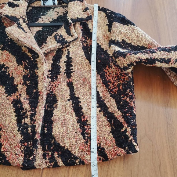 Paco Soler Vintage Tapestry Zebra Pattern Short Blazer Size S/M Tan Black 90s - Picture 9 of 12